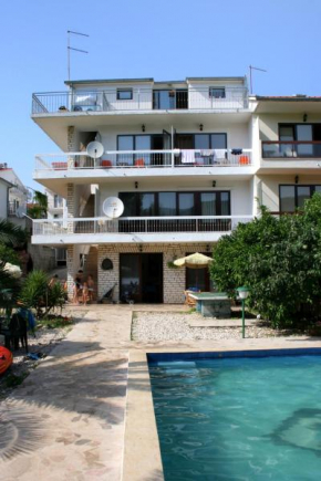 Family friendly apartments with a swimming pool Stari Grad, Hvar - 583